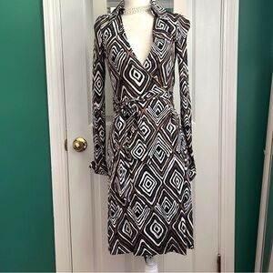 Diane Von Furstenberg Vintage 100% Silk Black/White/Brown Diamond Wrap Dress 0